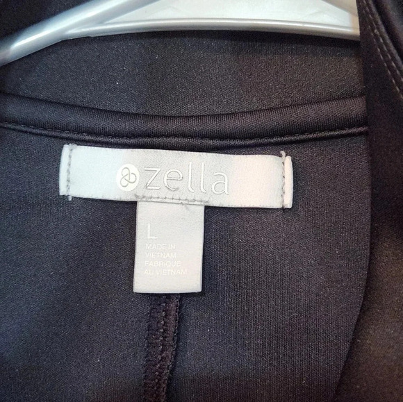 Zella black zip up workout jacket with black stripe on sleeves - Picture 4 of 7